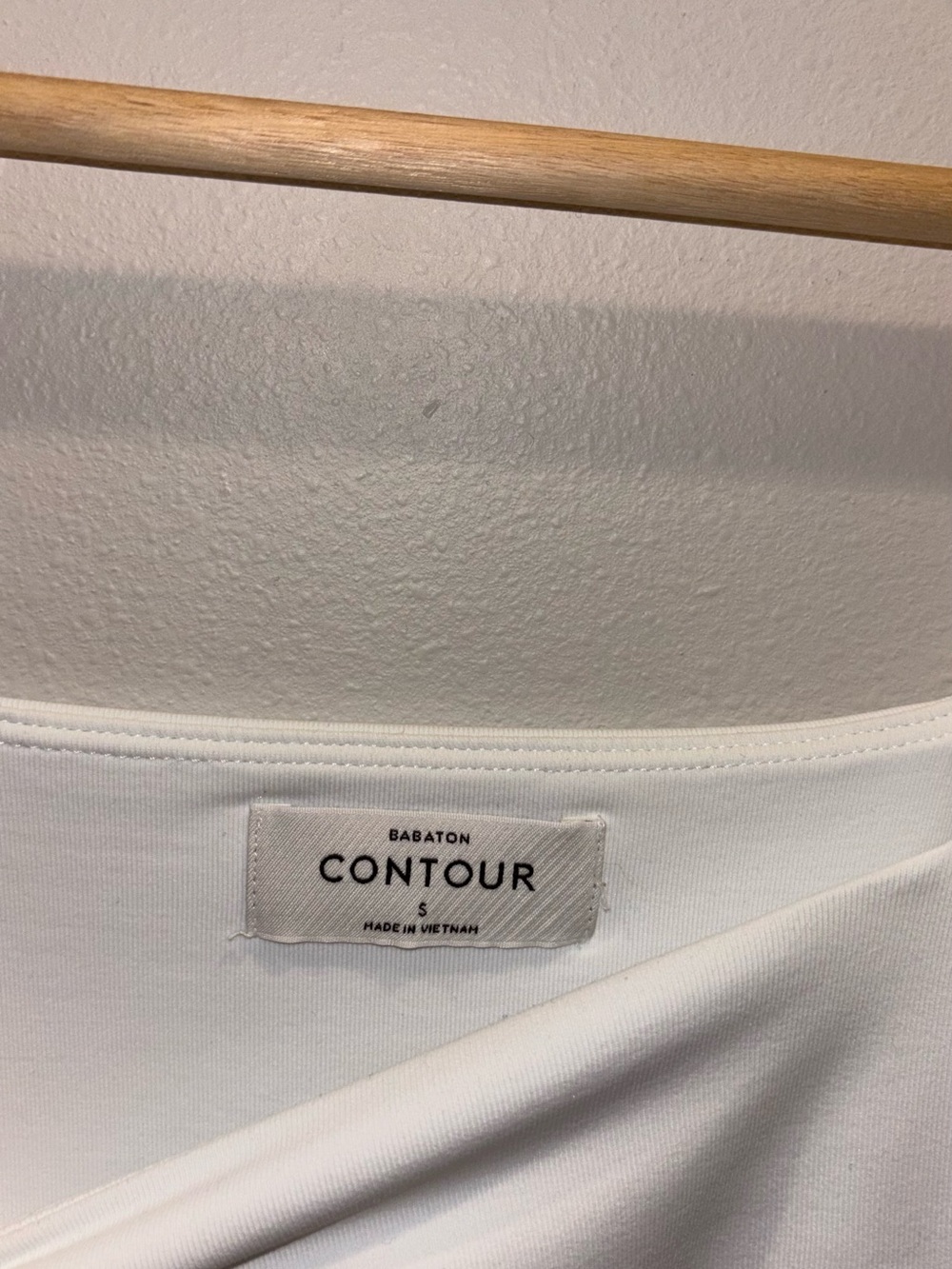 Aritzia Babaton Contour Bodysuit- Size Small